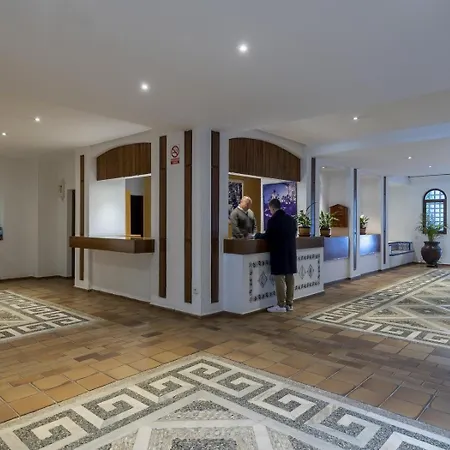 Espacioso En 1ª Línea De Playa