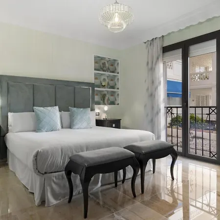 Espacioso En 1ª Linea De Playa * Marbella