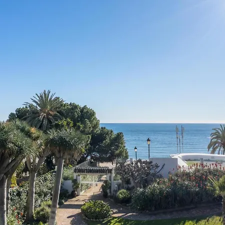 Espacioso En 1ª Linea De Playa Lejlighed Marbella