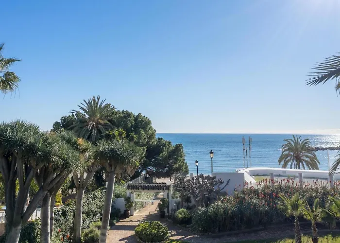 Espacioso En 1ª Línea De Playa Apartamento Marbella
